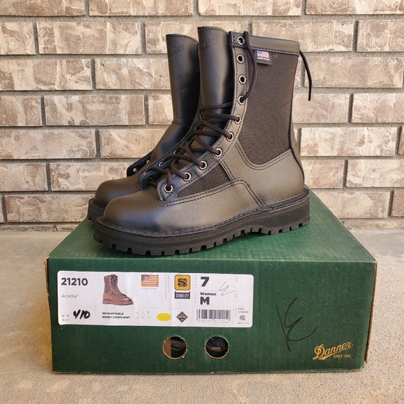 danner acadia 21210